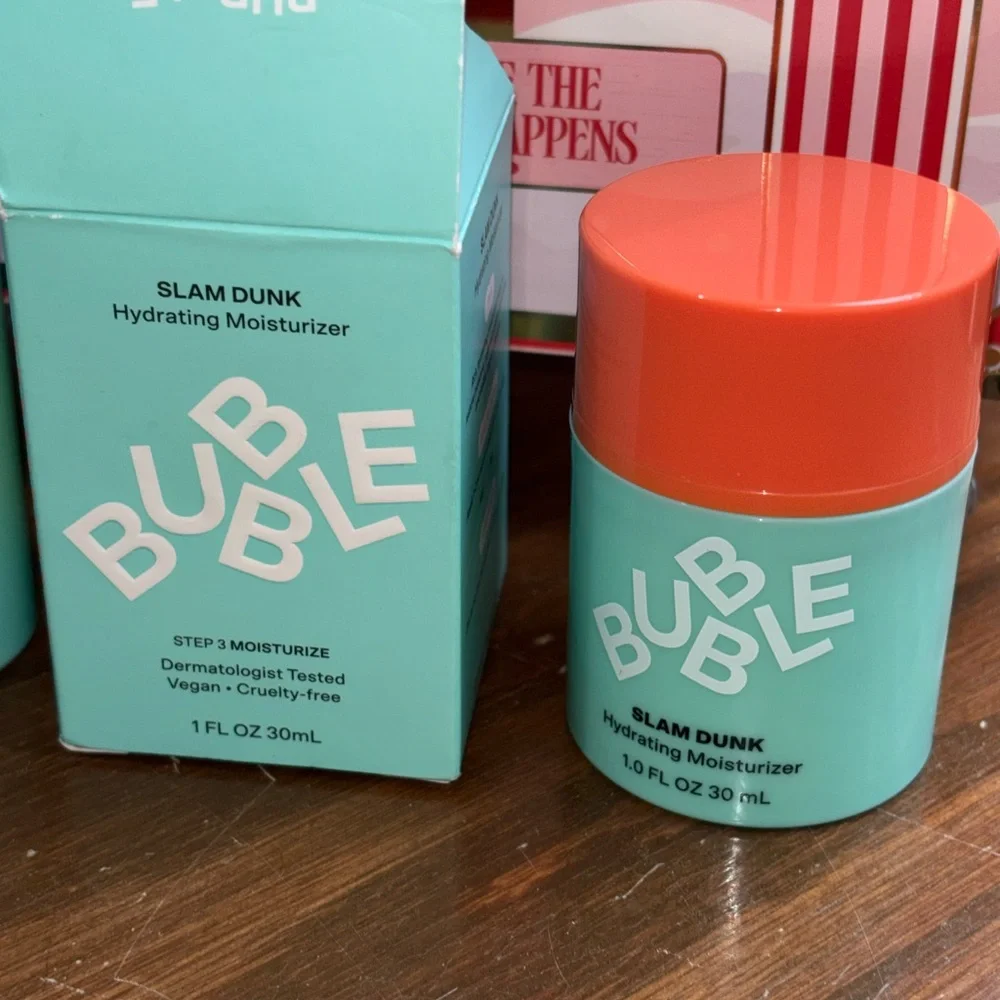 Bubble Toner & Moisturizer - Picture 3 of 3